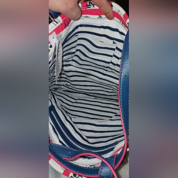 DISNEY MICKEY AND MINNIE TOTE WITH WRISTLET NWT - Picture 7 of 10